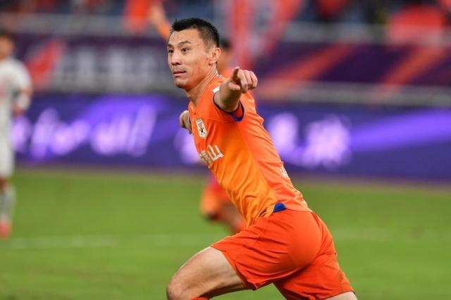 九游体育-崔康熙如何笑傲饭碗德比？第3胜徐正源靠的是搏命