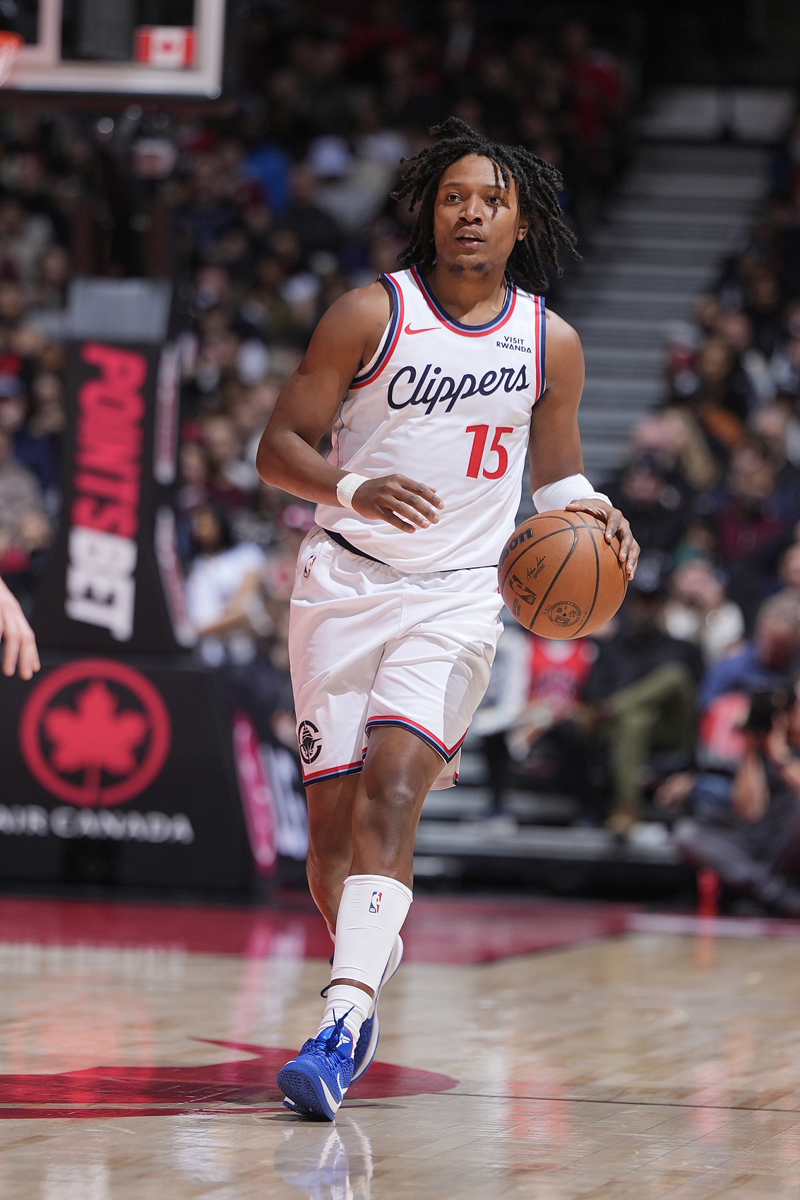 九游账号个人中心官网-3分1板2助！小泰泰·华盛顿谈快船首秀：他们就是让我做自己